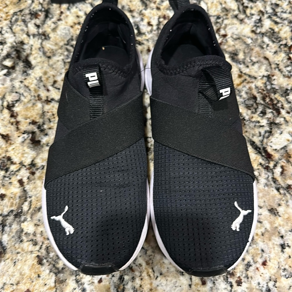 Women’s Puma Prowl Slip one Size 7